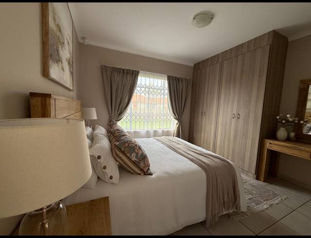 3 BEDROOM TOWNHOUSE FOR SALE IN WATERKLOOF EAST